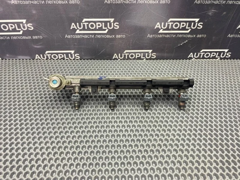 Топливная рампа Volkswagen Golf 1997-2006 036133319B AKQ
