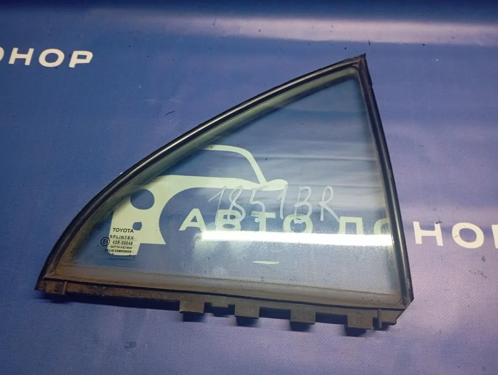 стекло TOYOTA AVENSIS AZT251 -