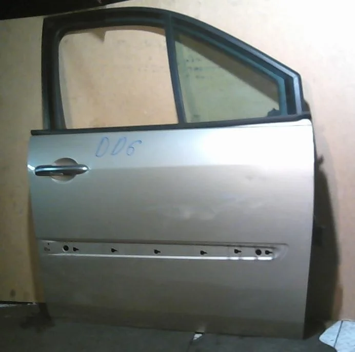 Дверь Renault Scenic 801002354R 2, передняя правая