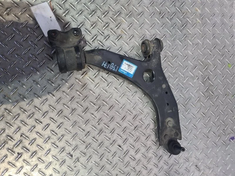 Рычаг подвески нижний Volvo S40 31277465, передний правый