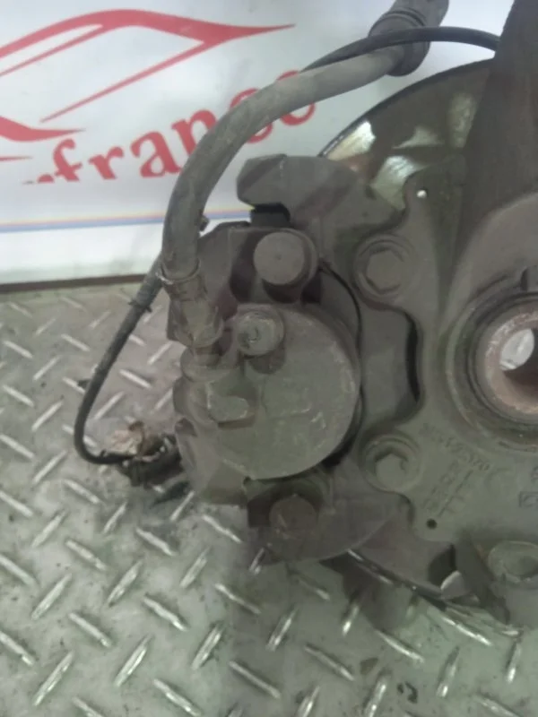 Суппорт тормозной Ford Focus 1682875 2, передний правый