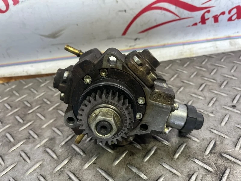 ТНВД Nissan X-Trail 2007-2014 8200690744 T31 2.0 DCI M9R