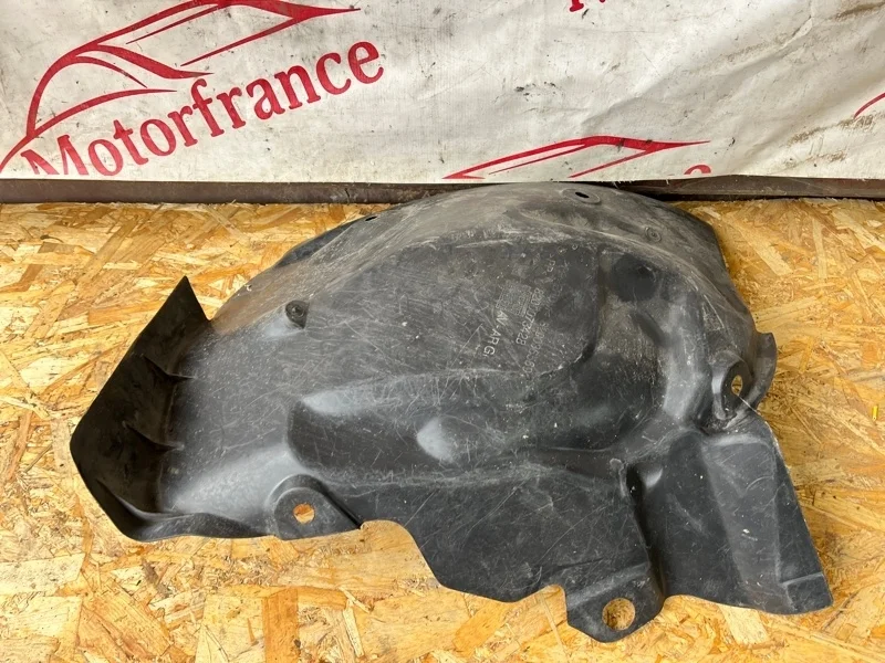 Подкрылок Renault Megane 2002-2009 8200073428 2, передний левый