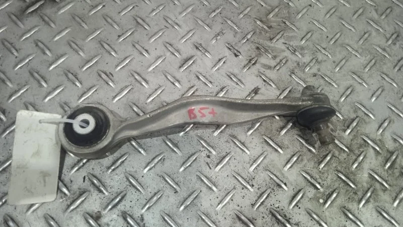 Рычаг подвески верхний Volkswagen Passat 8E0407510A B5, передний правый