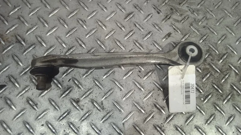 Рычаг подвески верхний Volkswagen Passat 8E0407506A B5, передний правый