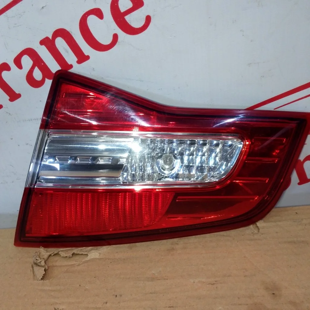 Фонарь задний внутренний правый Renault Koleos 2008 26550JY05A 1