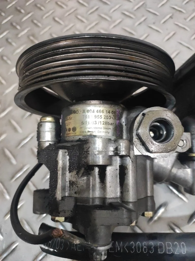 Насос гидроусилителя руля Mercedes-Benz E-Class 2002 A0044661401 W211 112.913 2.4