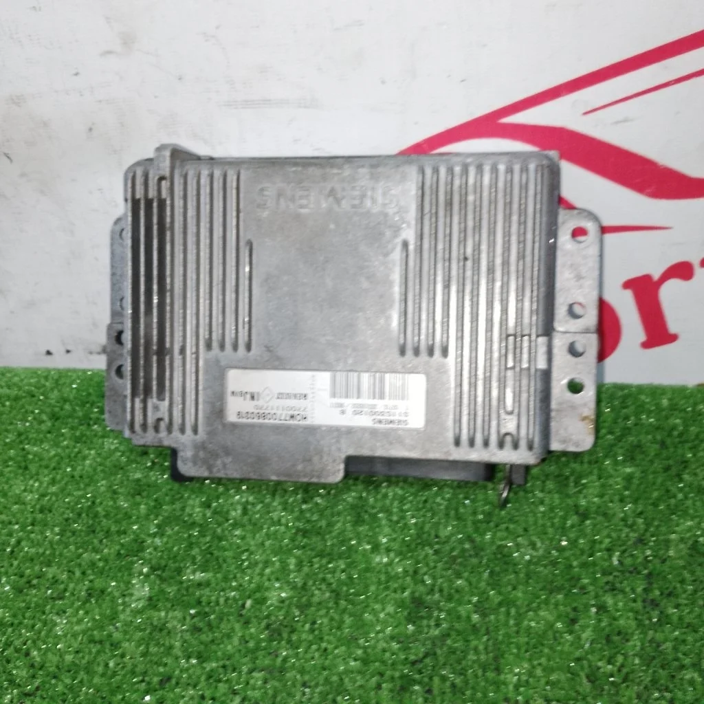 Блок управления двигателем Renault Megane 7700111770