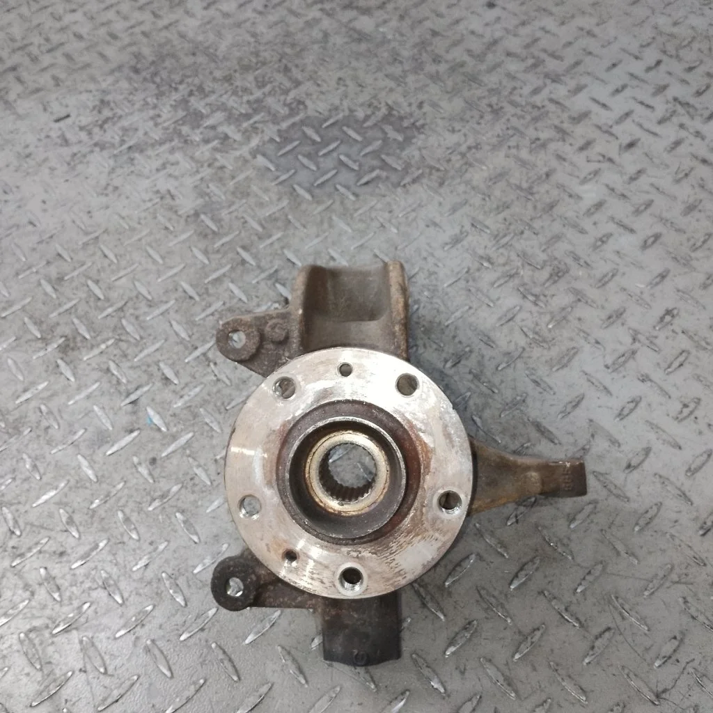 Кулак поворотный Renault Megane 8200297026 2, передний левый