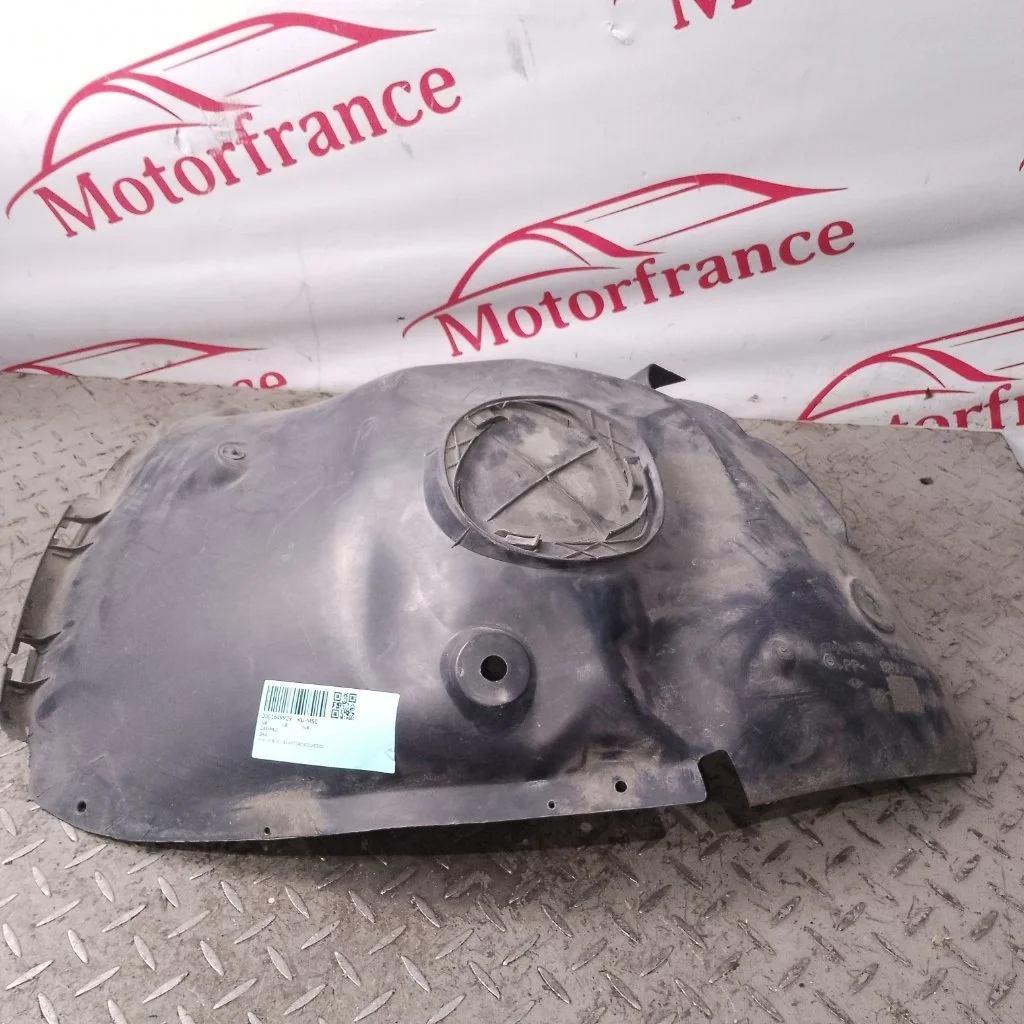 Подкрылок Renault Megane 8200415285 2, передний левый