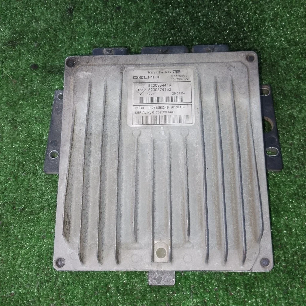 Блок управления двигателем Renault Megane 2004 8200334419 2 1.5 DCI K9K