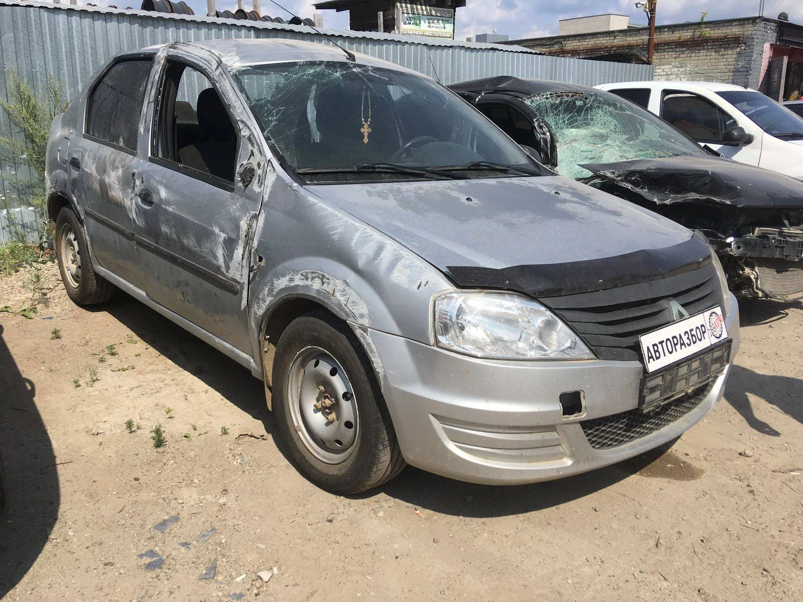 Продажа Renault Logan 1.6 (103Hp) (K4M 690) FWD MT по запчастям