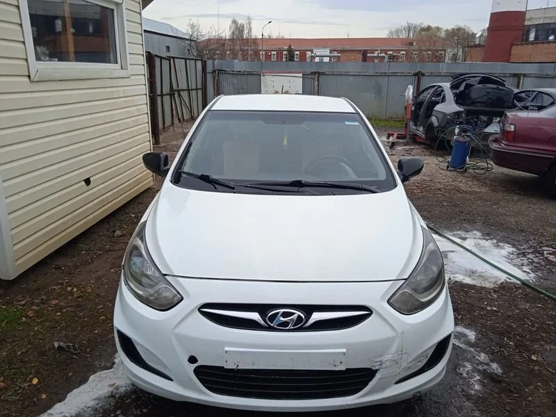 Продажа Hyundai Solaris 1.4 (107Hp) (G4FA) FWD AT по запчастям