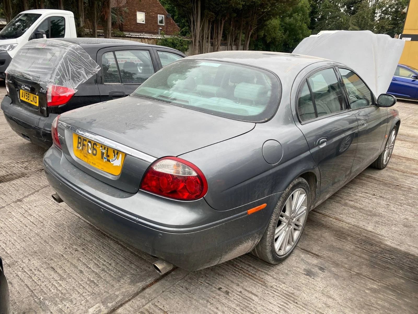 Продажа Jaguar S Type 2.7D (207Hp) (276DT (AJ-V6D)) RWD AT по запчастям