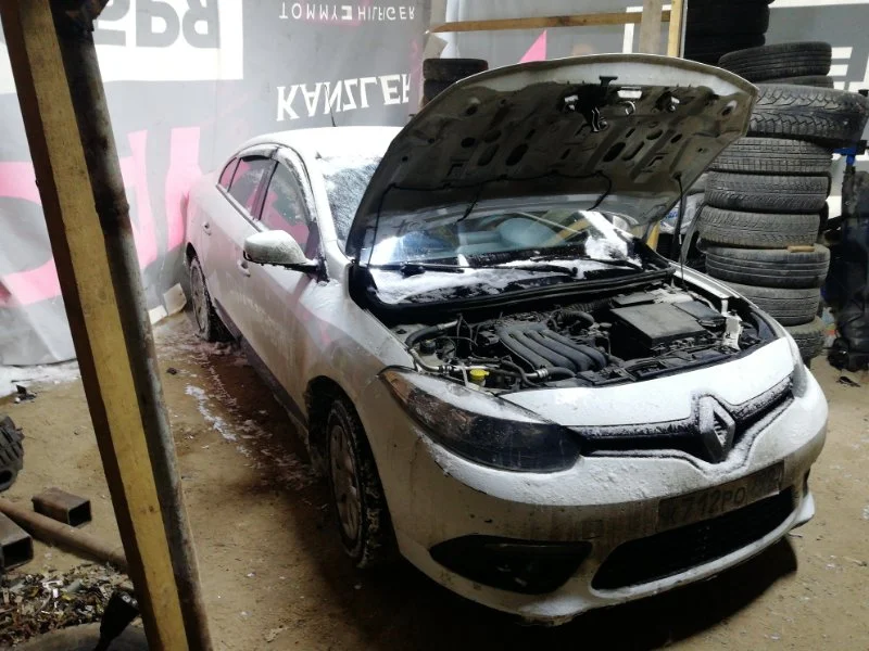 Продажа Renault Fluence 1.6 (106Hp) (K4M 839) FWD AT по запчастям