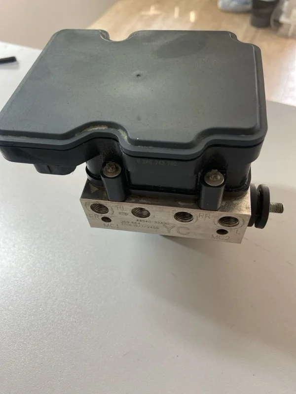 Блок ABS (насос) Toyota Camry 2017 4405033610 СЕДАН 2AR-FE