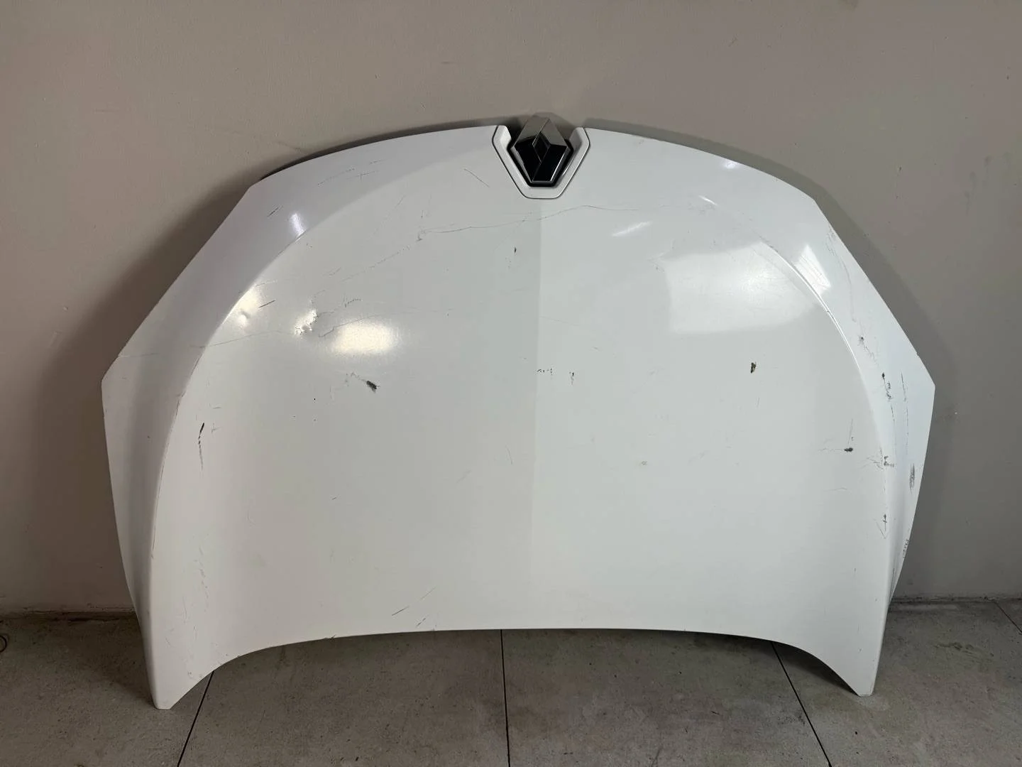 Капот Renault Megane 3 2011 651000035R
