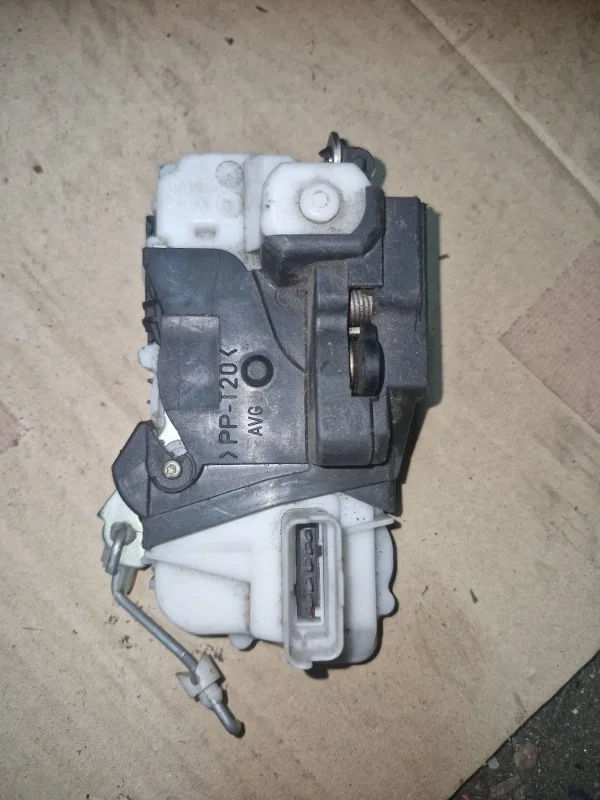 Замок двери Peugeot 307 2007 универсал