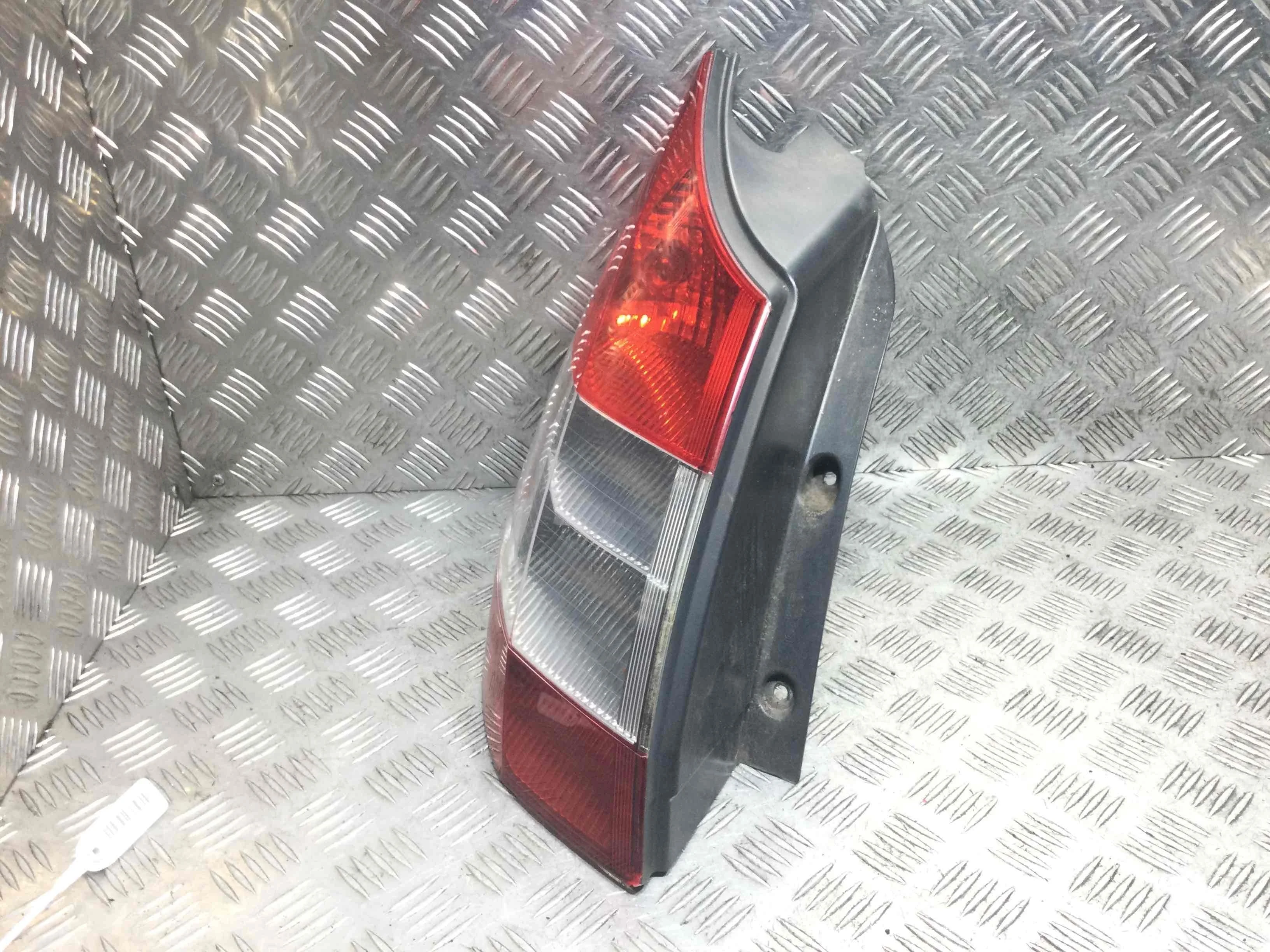 Фонарь задний левый Renault Scenic 2 поколение (2003-2006) бензин 1.6 i Механика Минивэн