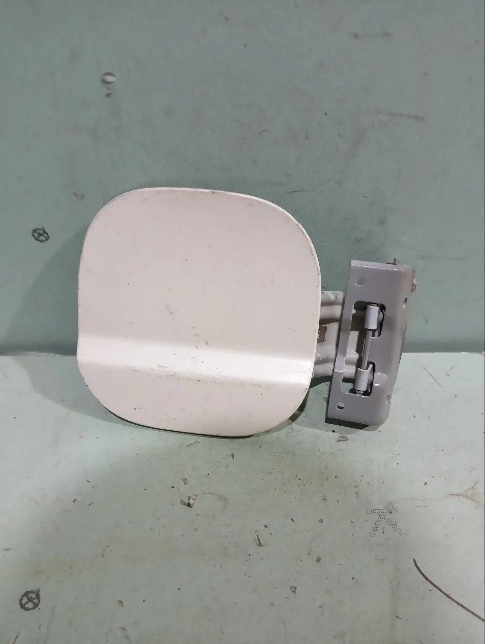 Лючок бензобака Honda CR-V 3 2007-2012