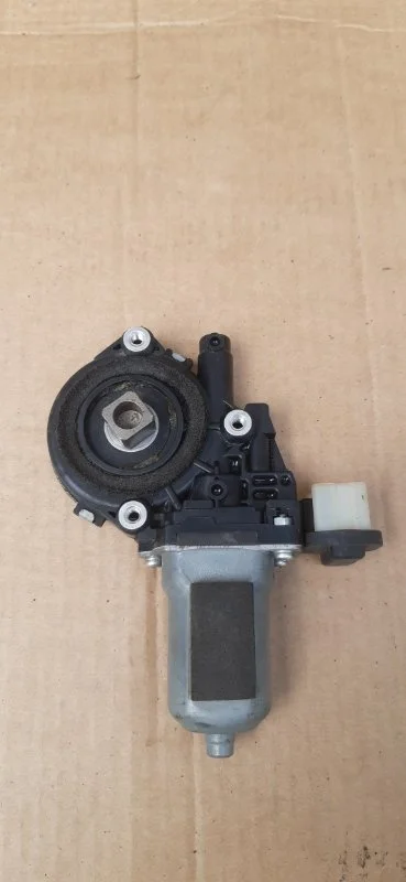 Мотор стеклоподъемника Infiniti