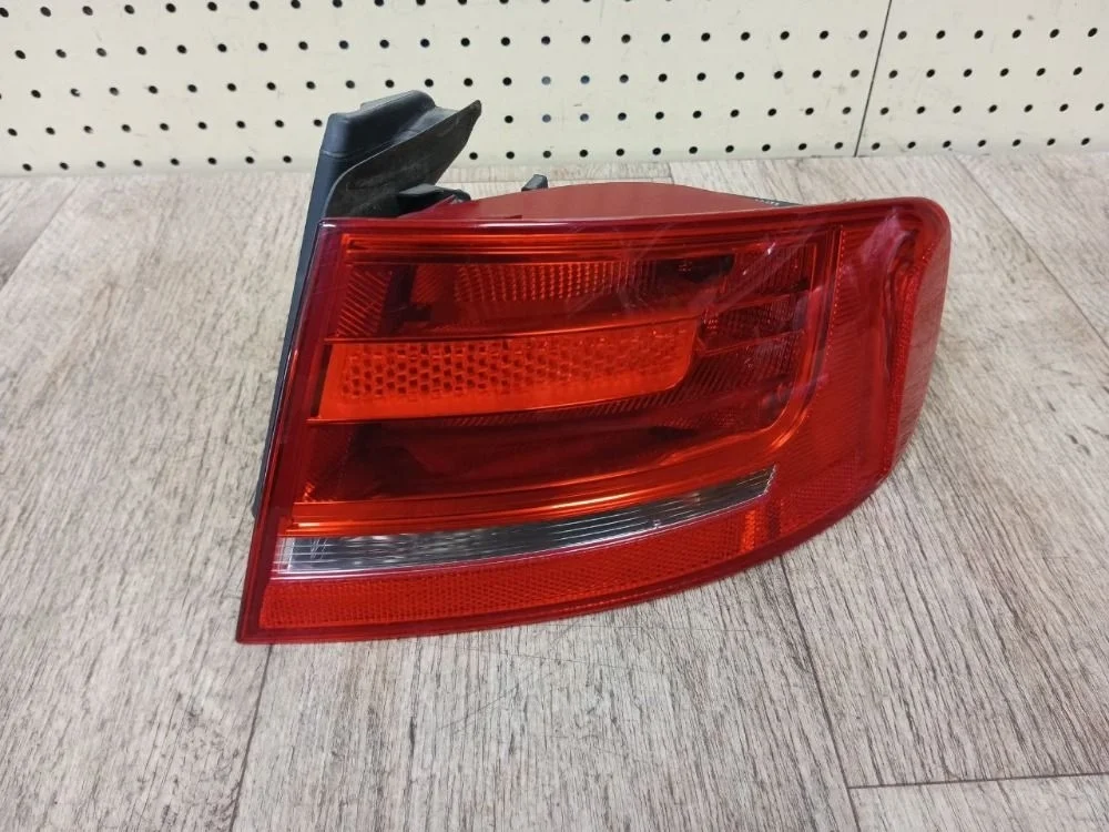Фонарь задний наружный Audi A4 B8 (2007—2012) A4 B8 (2007—2012) 8K2