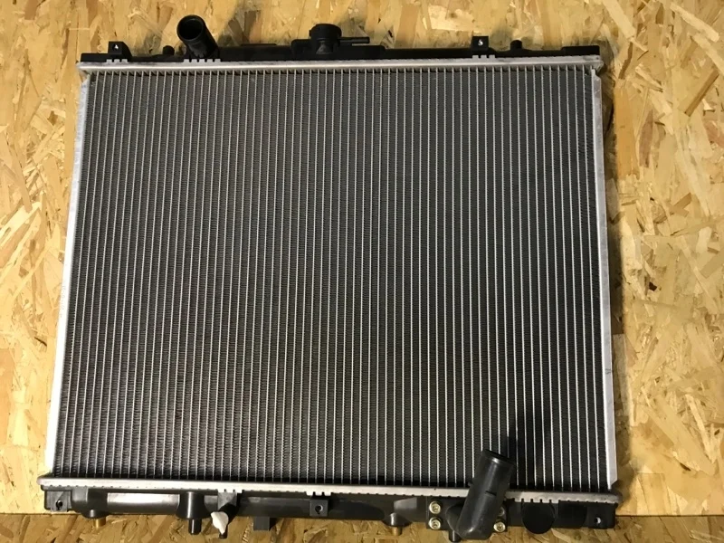 Радиатор двс MITSUBISHI PAJERO SPORT 1, MONTERO 1998-2009 K97W, K96W, K85W, K86W, K89W, K99W