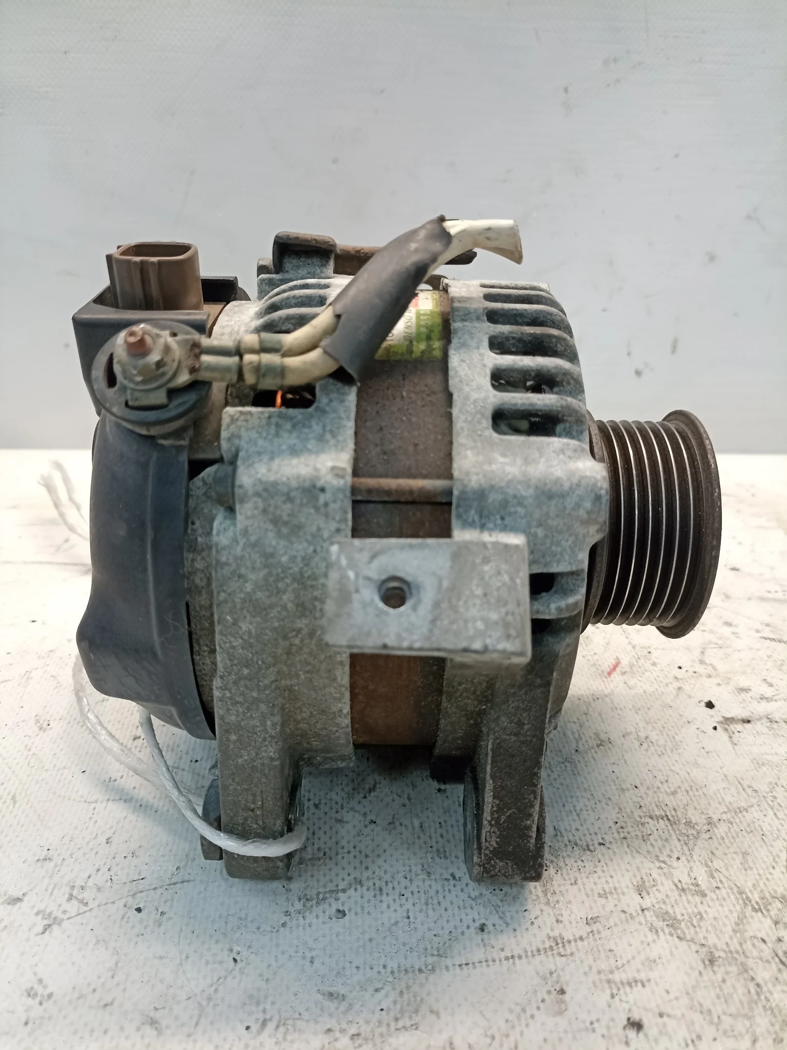 ГЕНЕРАТОР TOYOTA DAIHATSU 1AZ-FSE 2AZ-FE ... MARK X ZIO RAV4 WISH ... ANM15W AZE154H AZE156H 2706028190 КВАДРАТНАЯ ФИШКА 4 КОНТАКТА 100A D4060