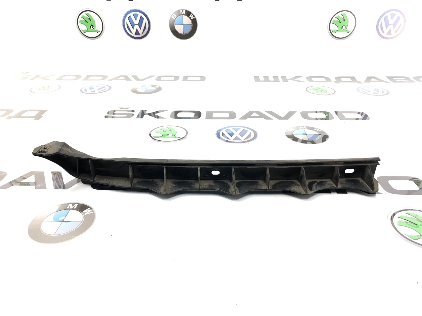 Направляющая бампера Skoda Octavia Rs 2012 1Z5807863 A5 (1Z) 2.0 CEGA, задняя левая