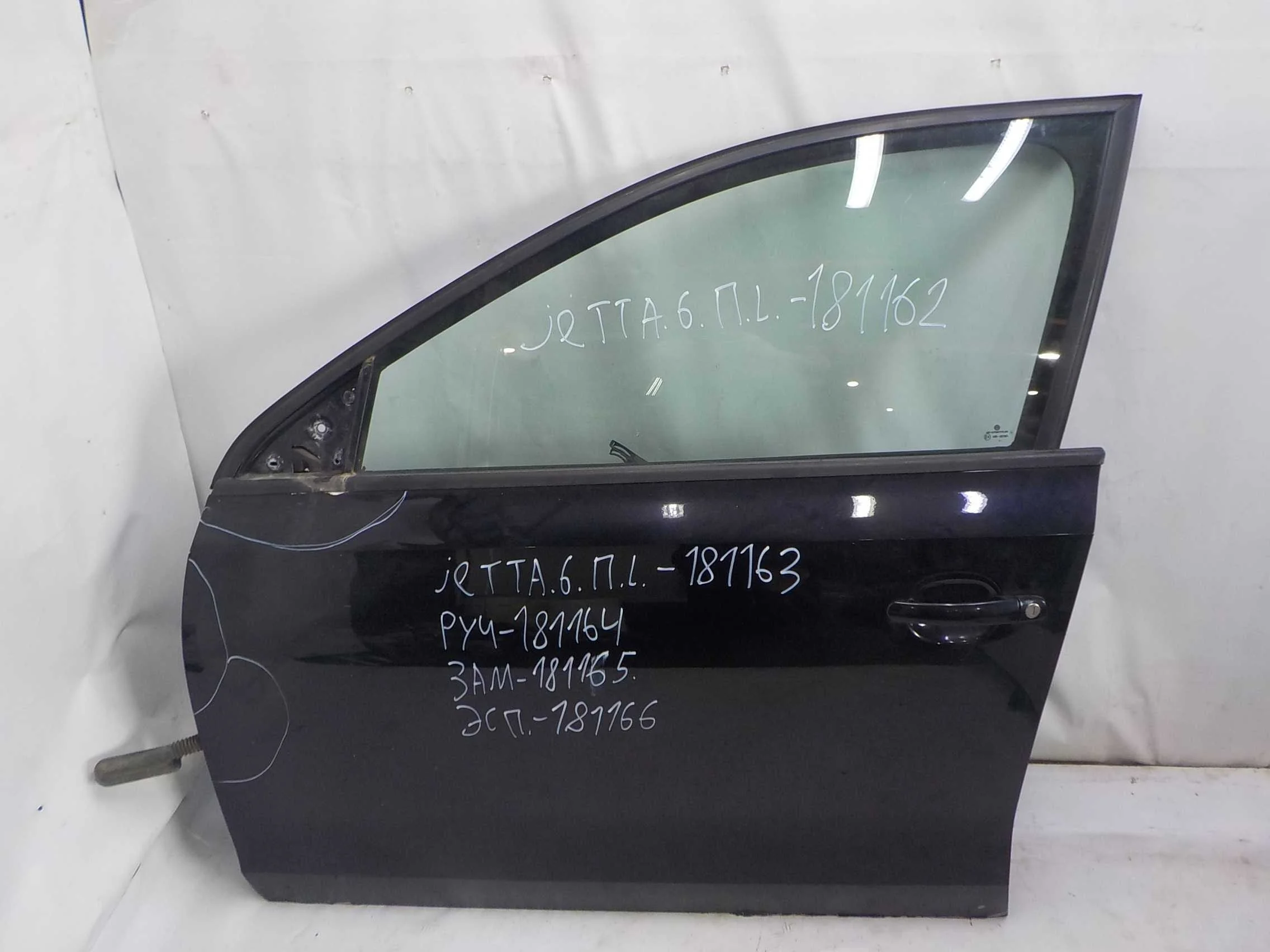 дверь VOLKSWAGEN JETTA