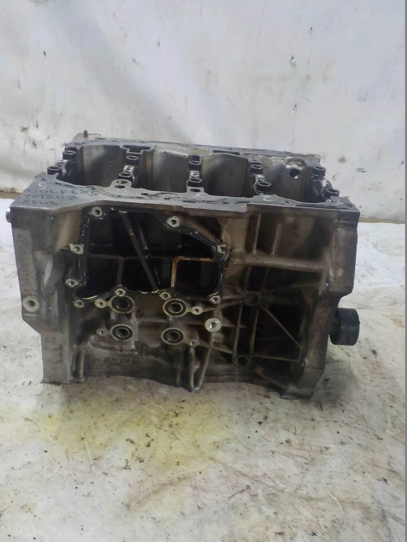 блок цилиндров VOLKSWAGEN GOLF 7
