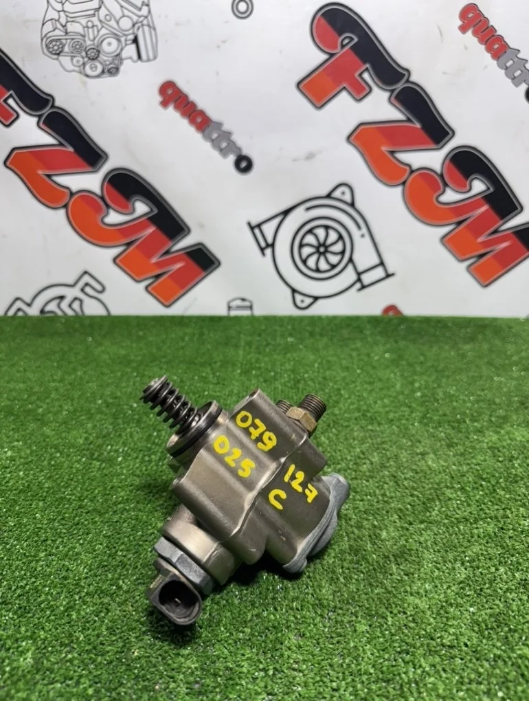 Топливный насос высокого давления Audi Rs4 079127025C B7 BNS/CAUA/BYH/CNDA