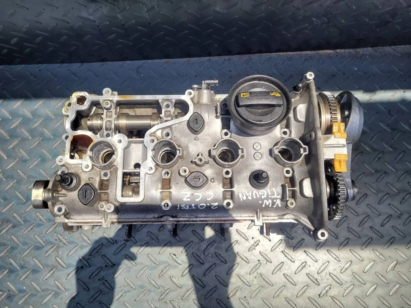 головка блока цилиндров Volkswagen Tiguan