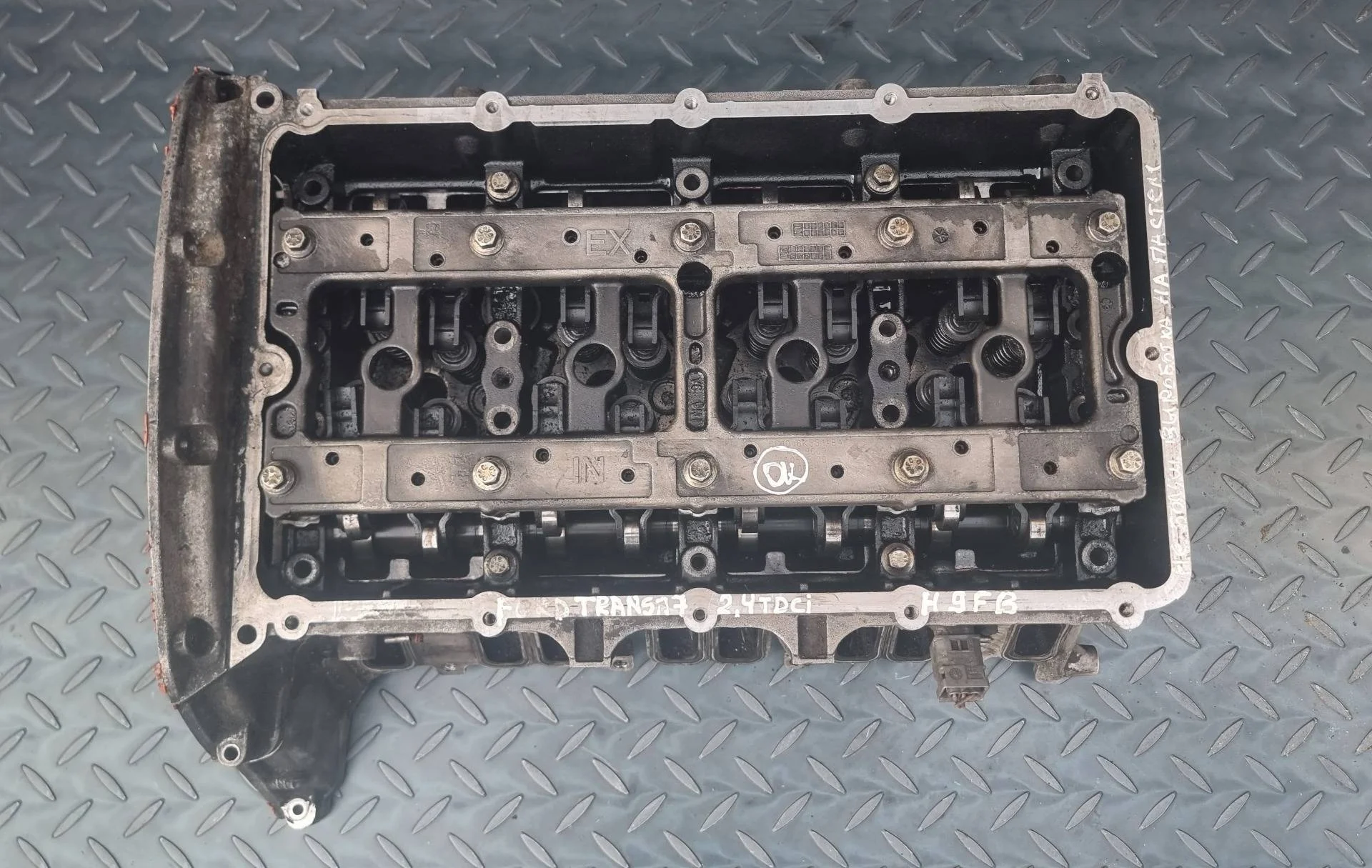 головка блока цилиндров Ford Transit 7