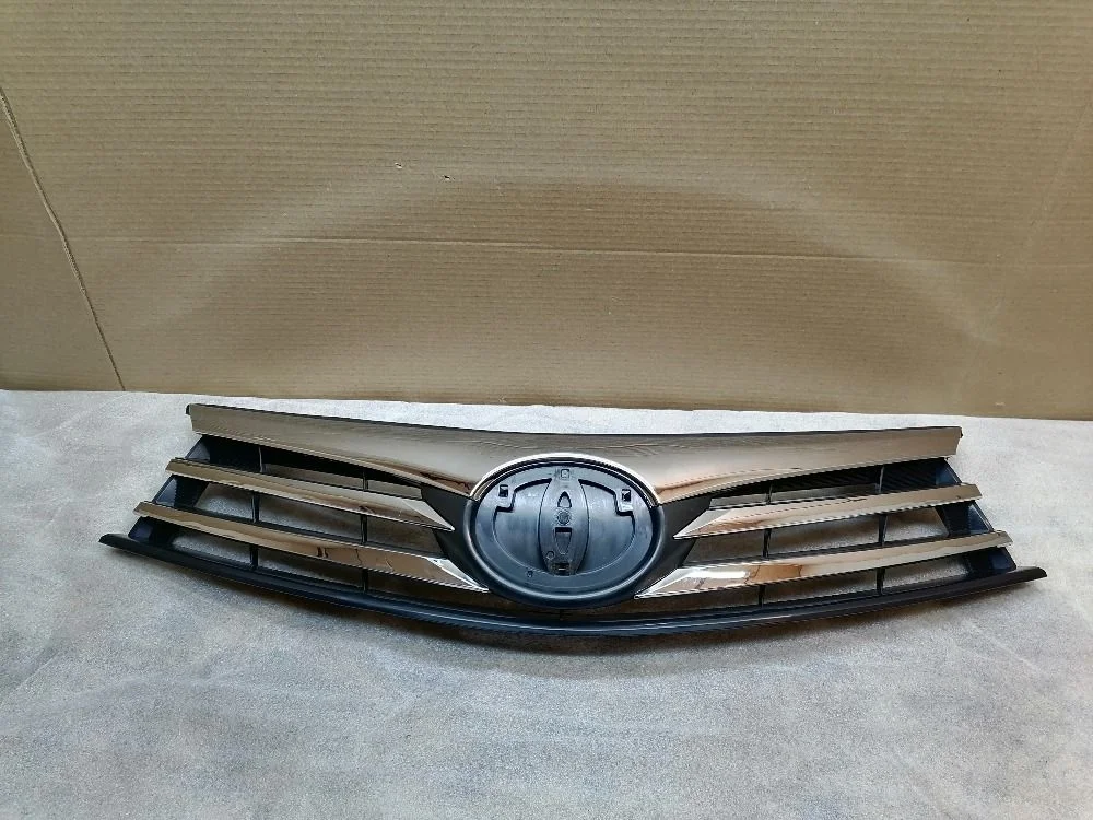 Решетка радиатора Toyota Corolla XI (2012—2016) 5310002590