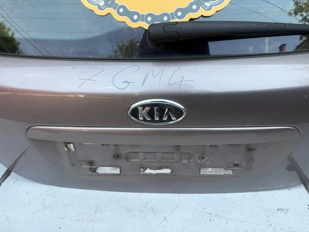 Бленда молдинг крышки багажника Kia Ceed ED (2006—2010)
