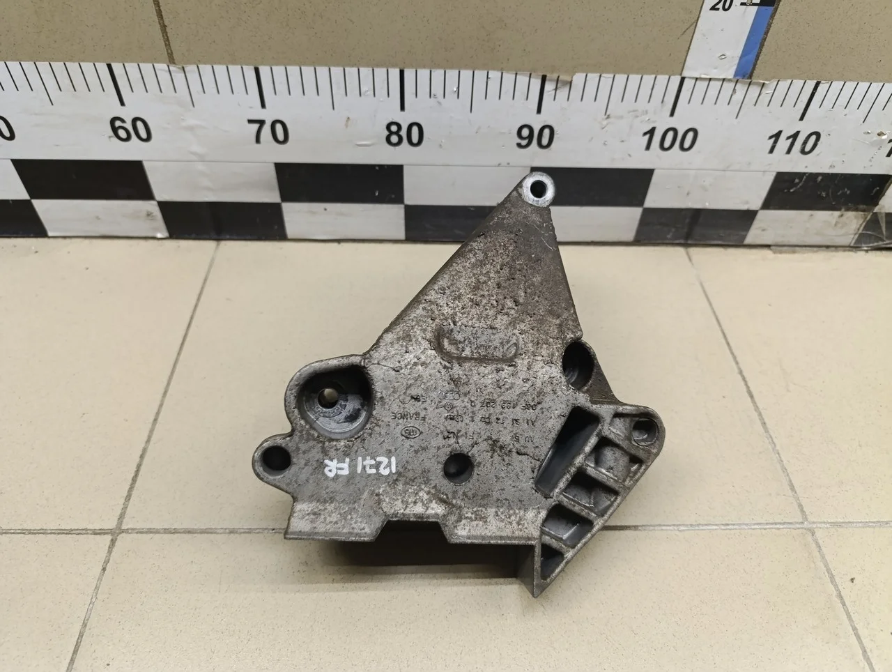 Кронштейн опоры двигателя Touran 2003-2010
