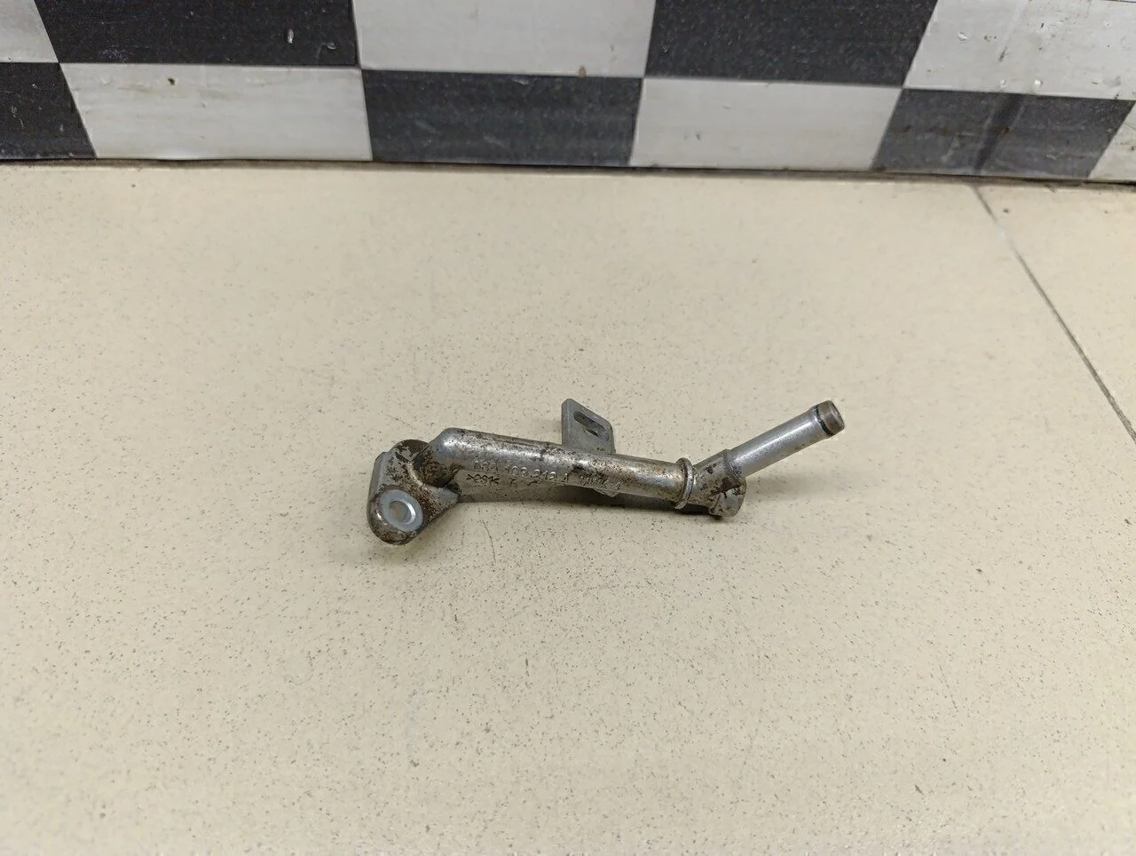 Трубка системы охлаждения Jetta 2006-2011