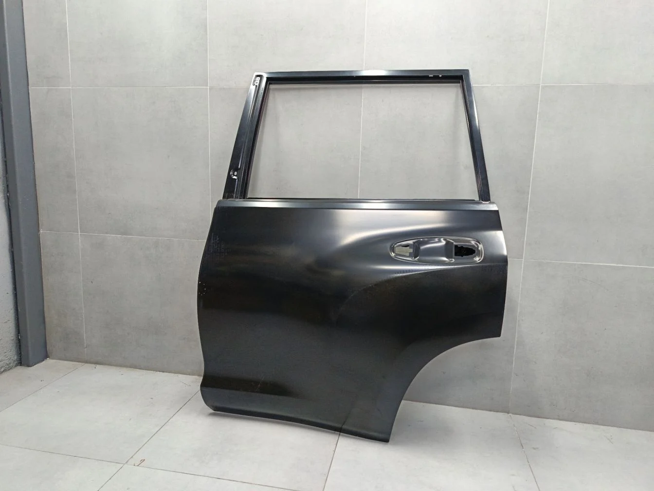 Дверь левая задняя для Toyota Land Cruiser Prado 150 2009-