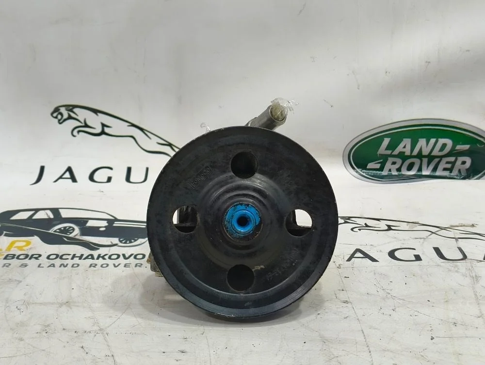 Насос гур LR Freelander 2 2.2 дизель  6G913A696EE Freelander II (2006—2010)