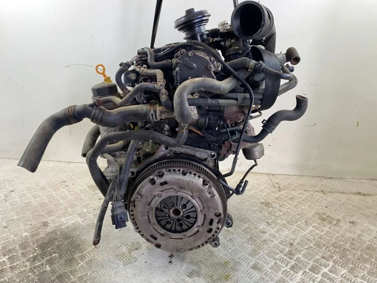 Двигатель Volkswagen Golf 4 AXR 2003