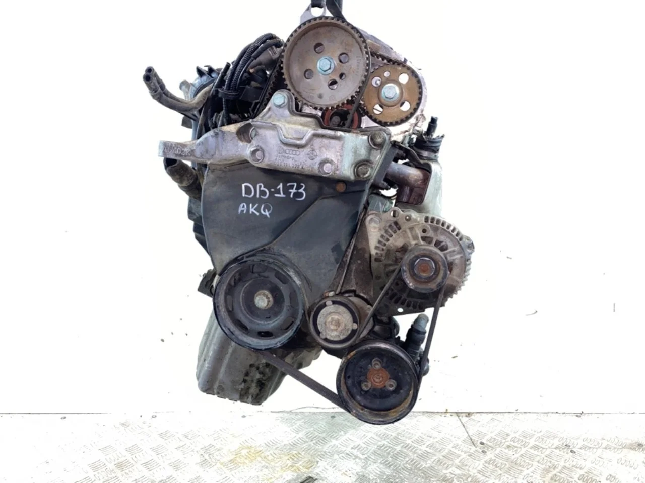 Двигатель Volkswagen Golf 4 AKQ 2001