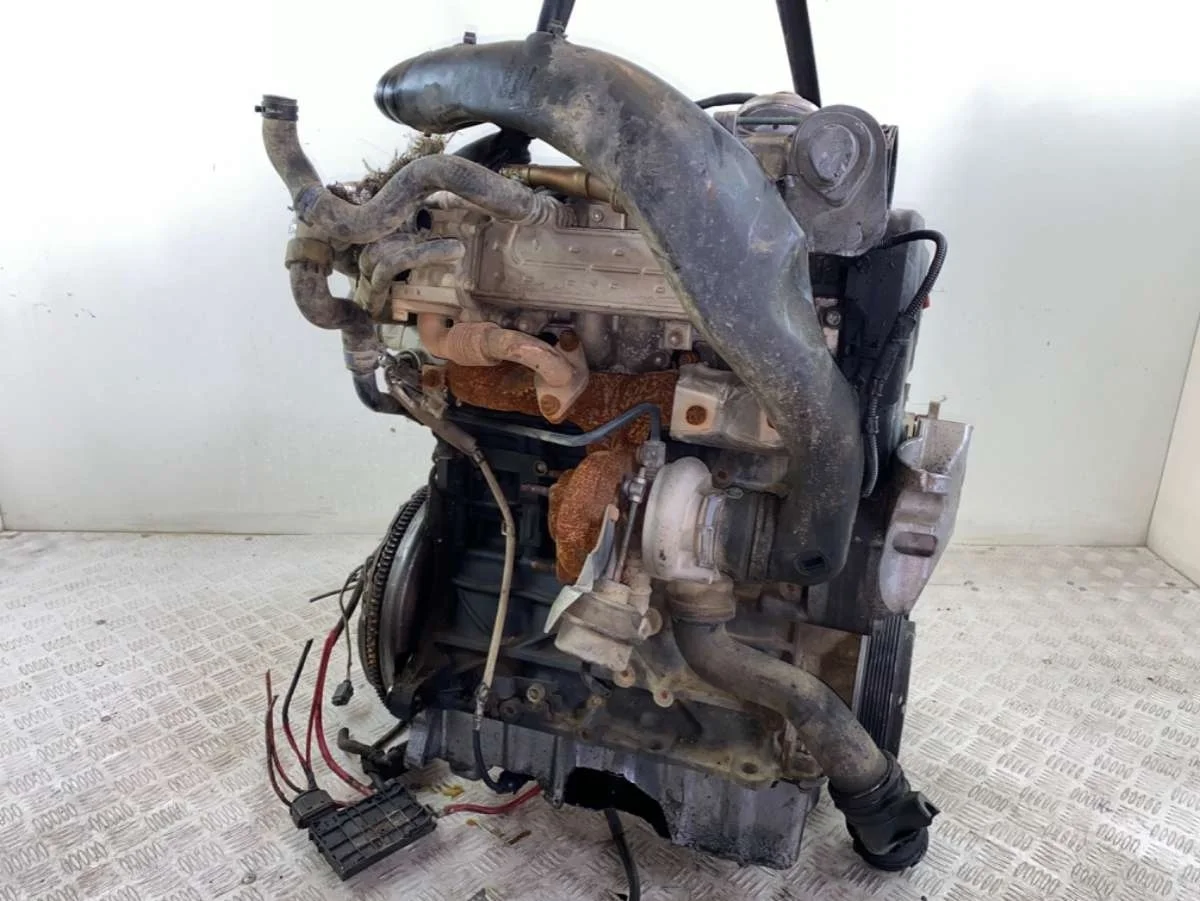 Двигатель Volkswagen Golf 4 AXR 2001