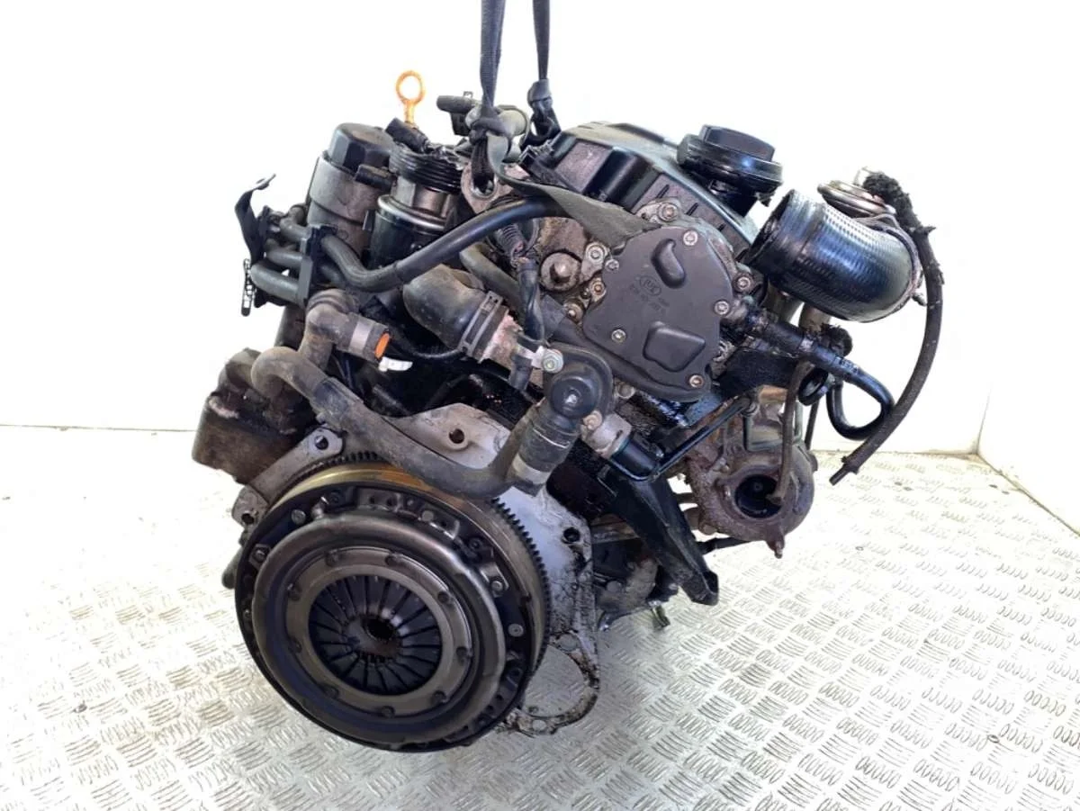 Двигатель Volkswagen Passat B5 AWX 2002