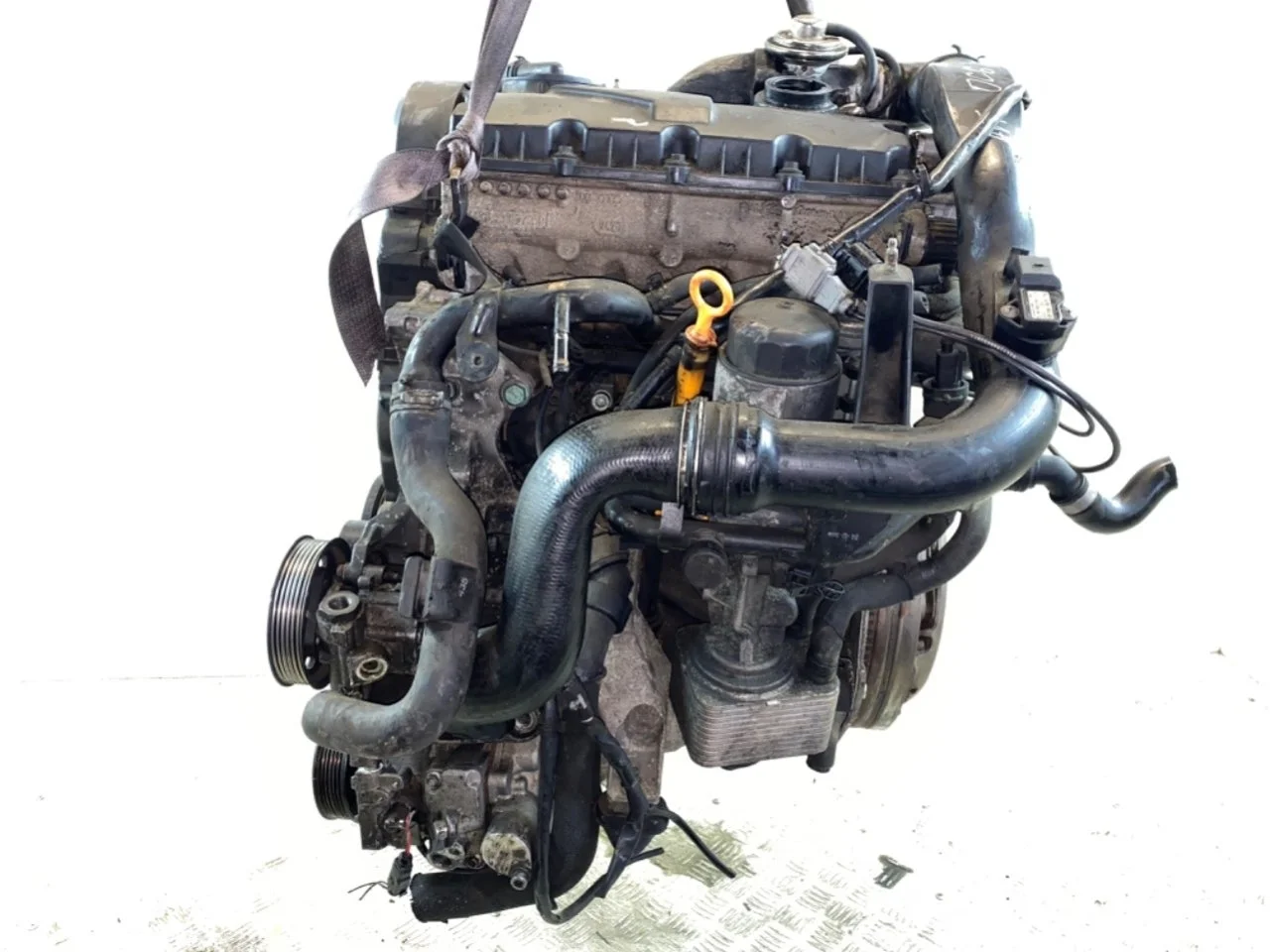 Двигатель Audi A4 B6 AVF 2004