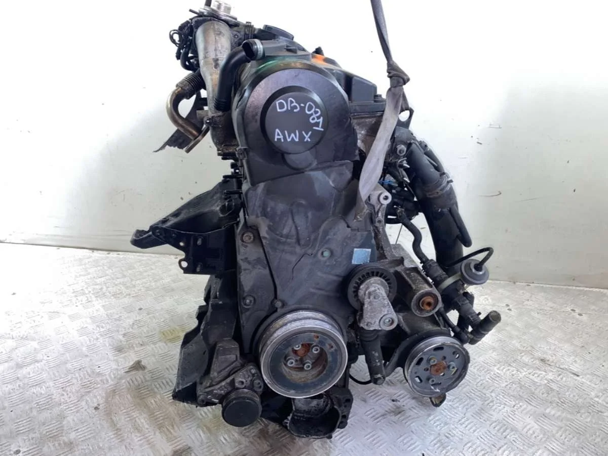 Двигатель Volkswagen Passat B5 AWX 2002