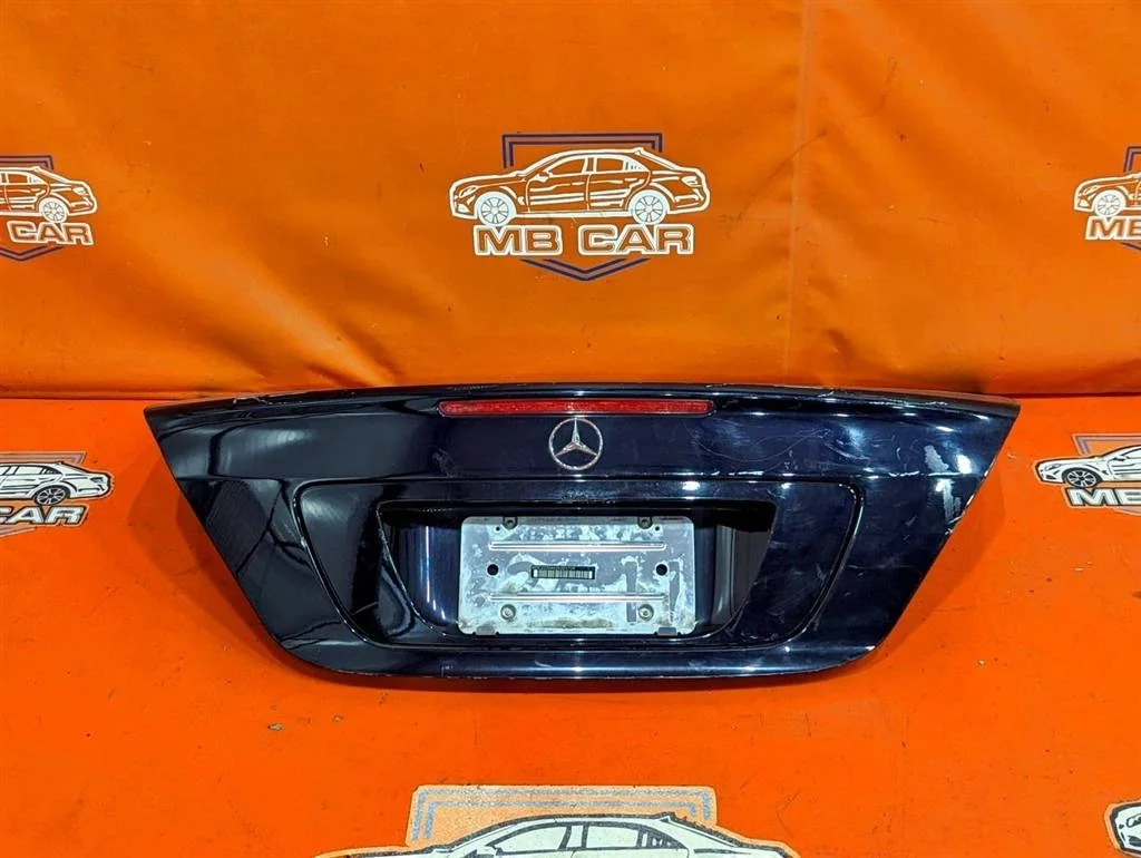 Крышка багажника Mercedes-Benz
