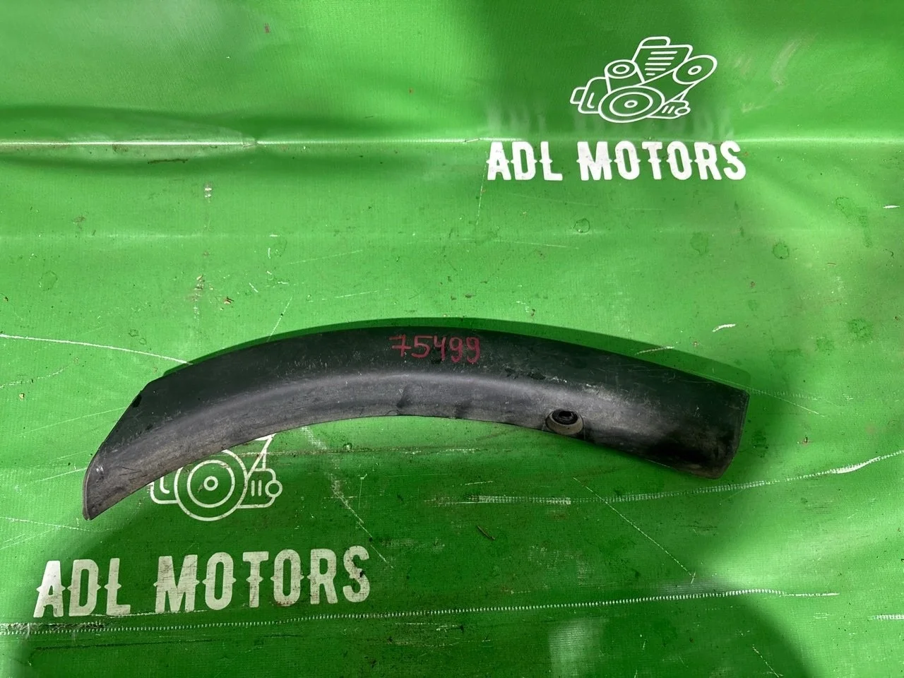 Молдинг крыла Mitsubishi Outlander 3 2012-2021 7407A317, задний левый