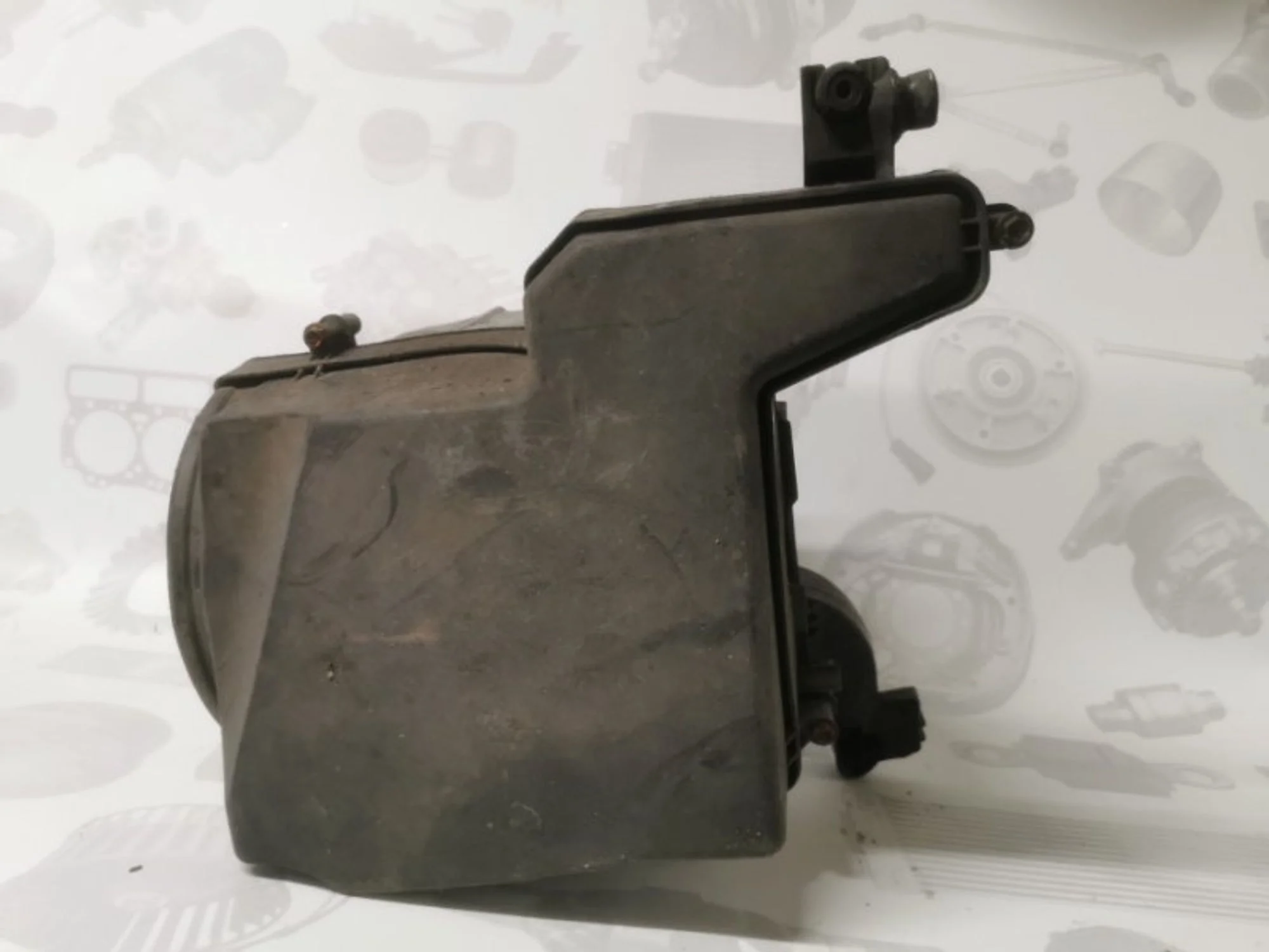 Корпус воздушного фильтра Ford Focus 2 1712201