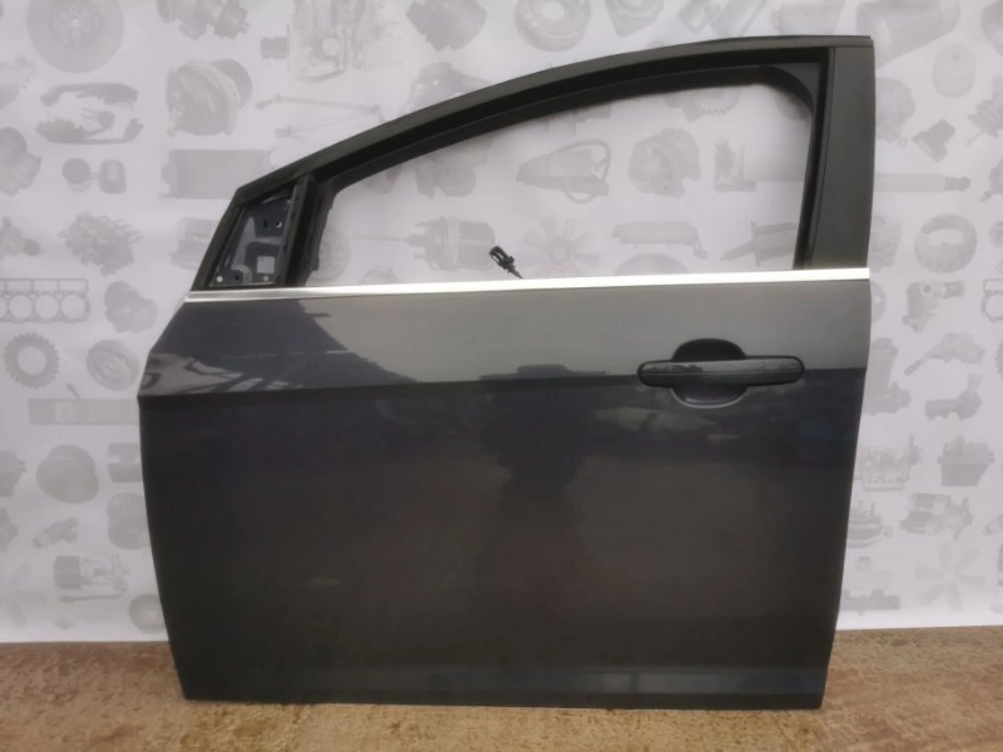 Дверь Ford Focus 3 1706279, передняя левая